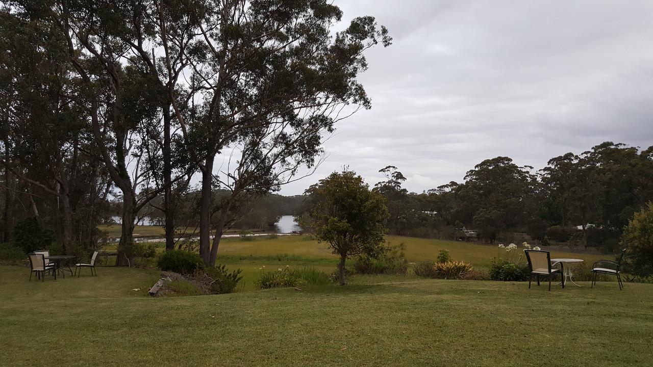 Tabourie Lake Motor Inn Esterno foto